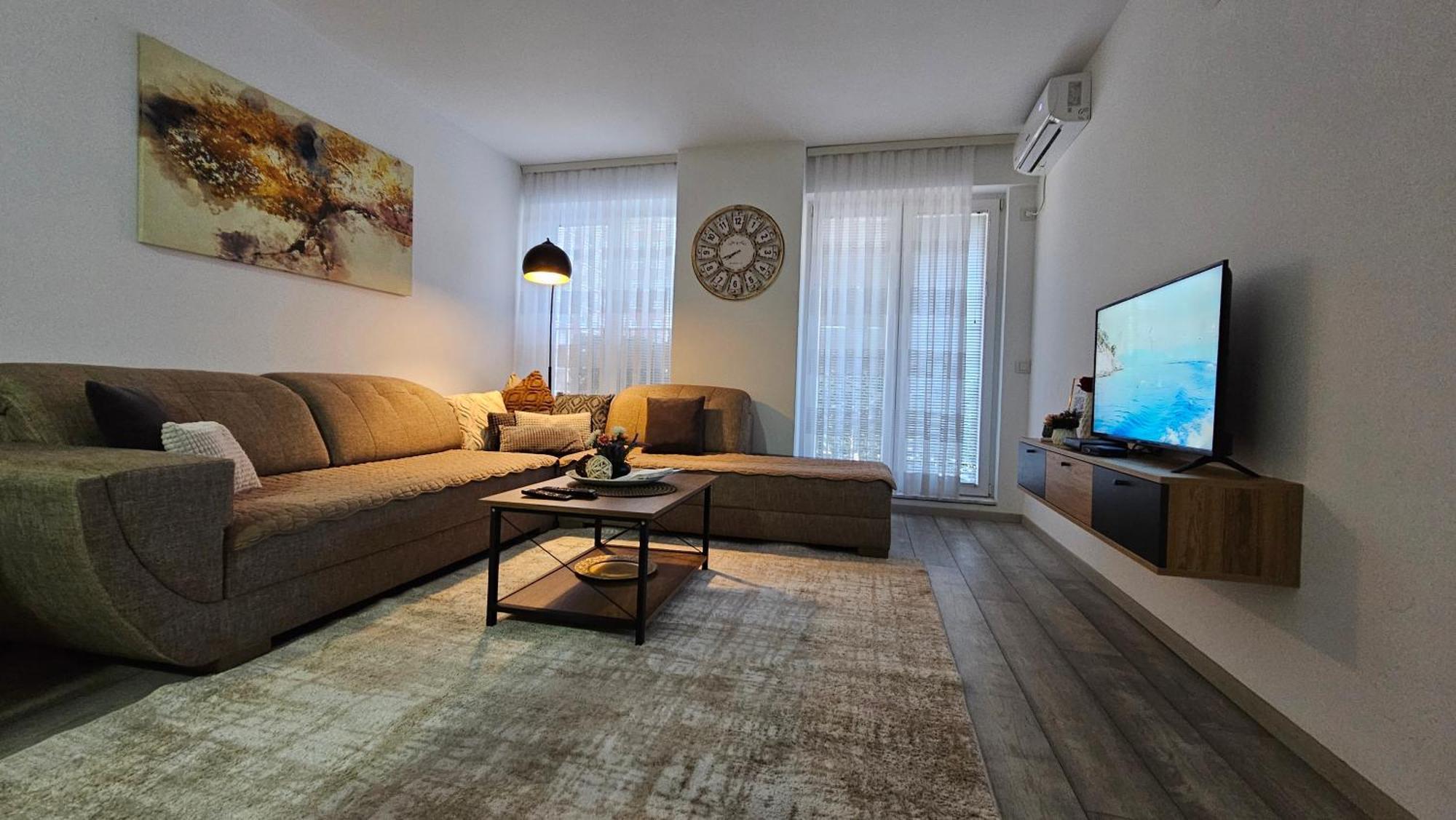 Superb 1 Bedroom In The Best Zone Of The City. Ferizaj Bagian luar foto