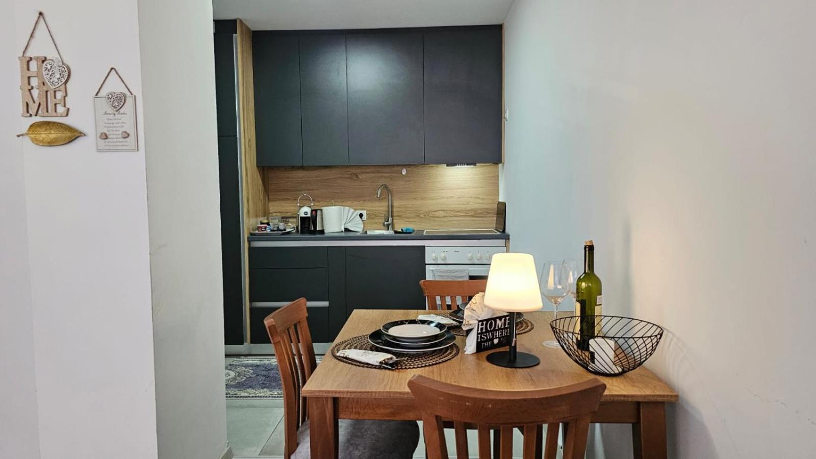 Superb 1 Bedroom In The Best Zone Of The City. Ferizaj Bagian luar foto